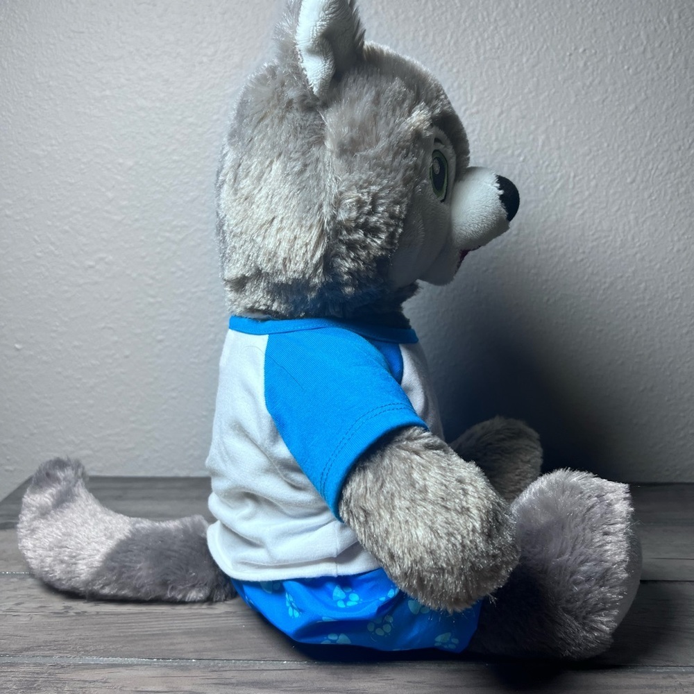 Build-A-Bear Wiley the Wolf 16" Gray Plush Great Wolf Lodge BAB w/Shirt & Shorts - Picture 7 of 12